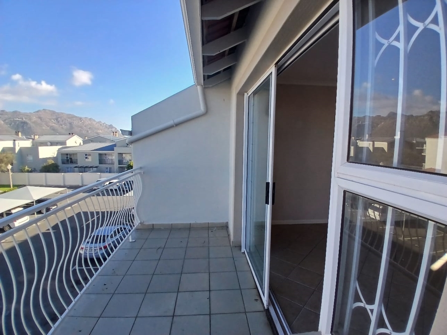 To Let 2 Bedroom Property for Rent in Whispering Pines Western Cape